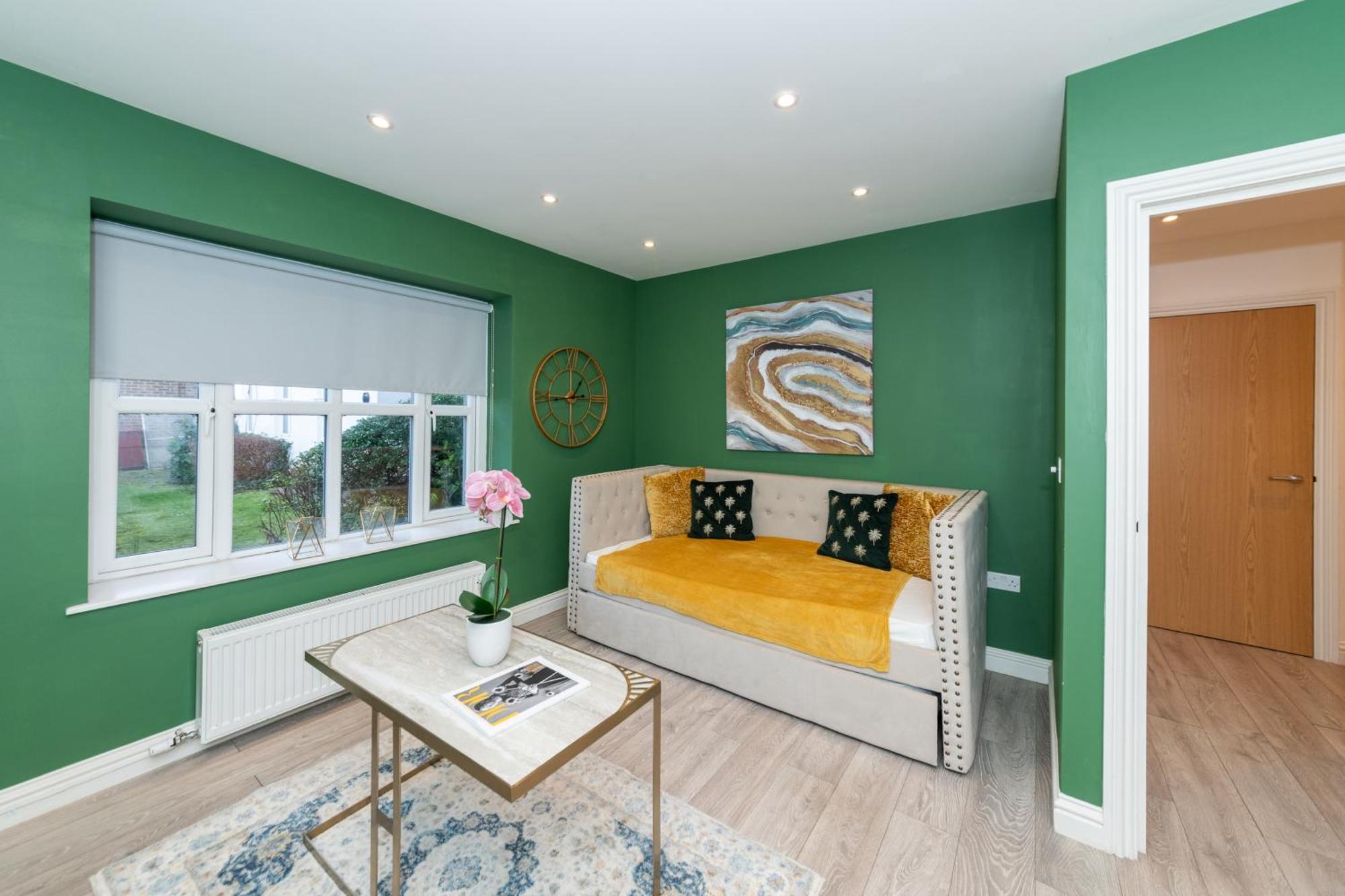 Free Parking Fully Equipped 1 Bedroom Apartment Reading